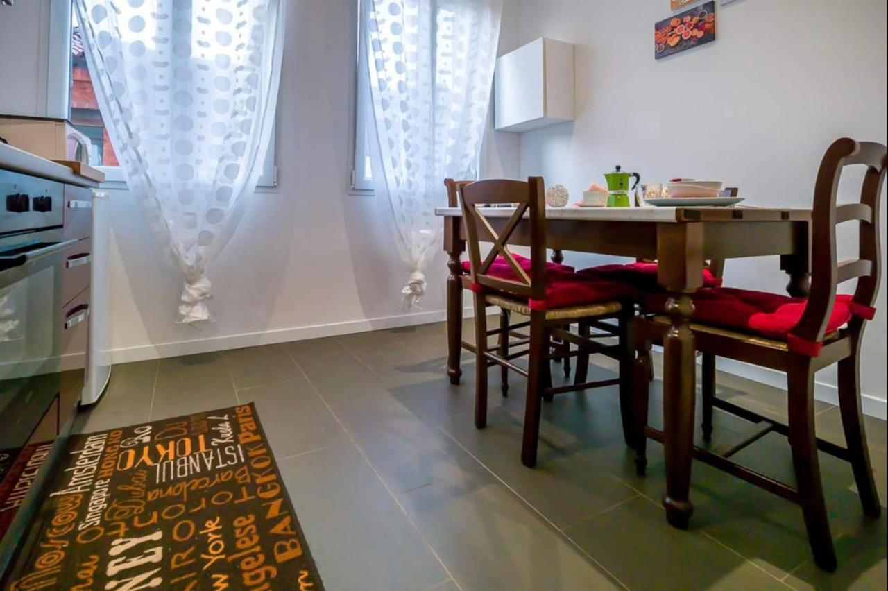 Appartamento 3 Camere Da Letto - Holiday House 1 Венеция Экстерьер фото